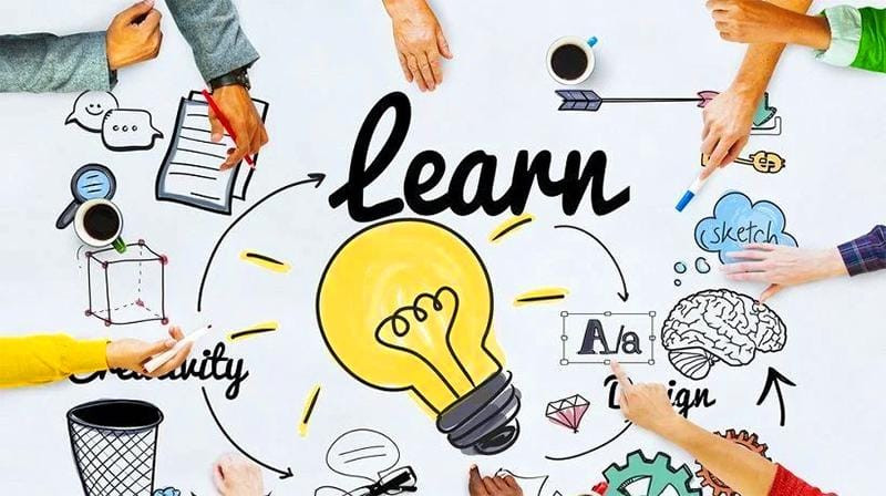 Người minh họa tầm quan trọng của kỹ năng học tập hiệu quả qua các yếu tố phát triển cá nhân