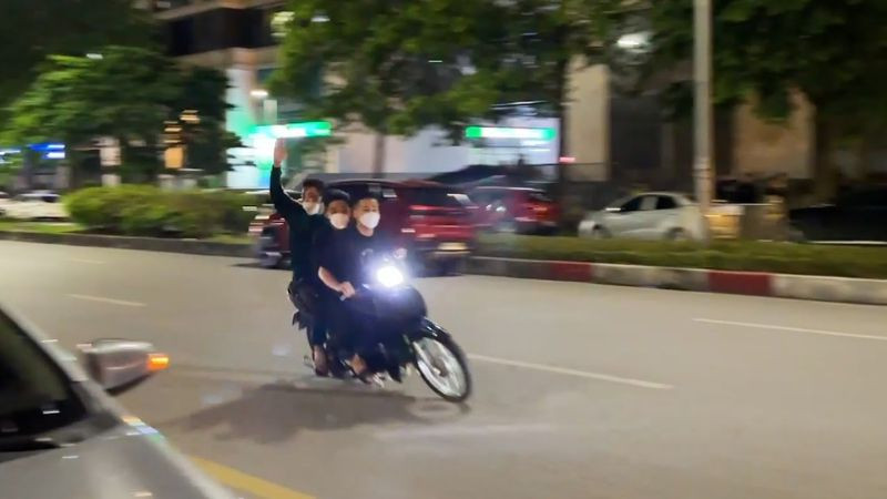 Nhìn nhận hành vi trẻ trâu cần dựa trên nhiều khía cạnh