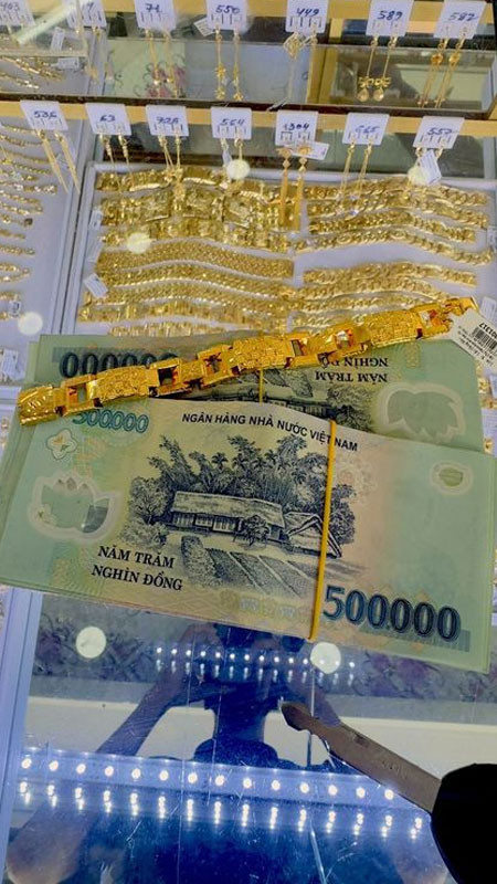Tuyển Chọn Hình Ảnh Tiền 500k Đẹp Thịnh Vượng Những tờ tiền 500k được sắp xếp hình quạt tạo cảm giác giàu có