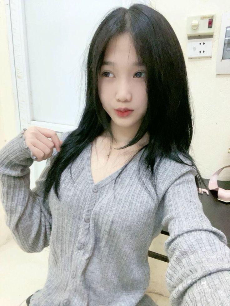 Nụ cười tỏa nắng trong ảnh gái xinh tự sướng