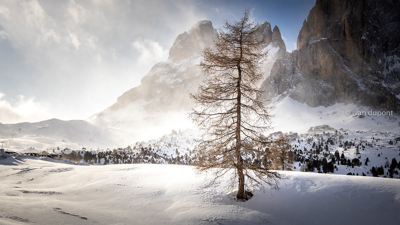 Núi tuyết hùng vĩ trong ảnh đẹp thiên nhiên 3D