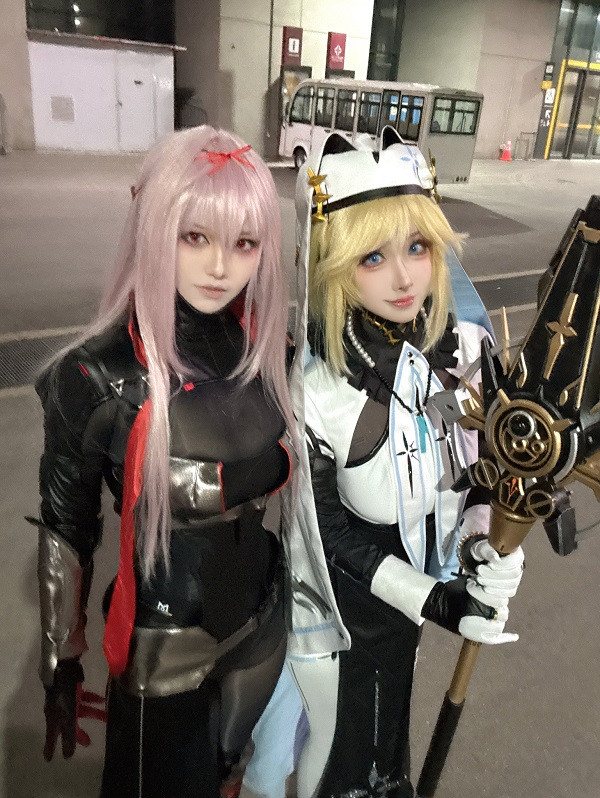 Outfit cosplay anime girl sexy màu sắc bắt mắt