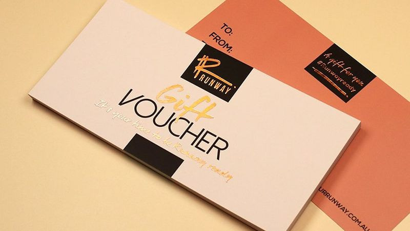 Phiếu Voucher giảm giá hoặc tặng quà từ cửa hàng cho khách hàng