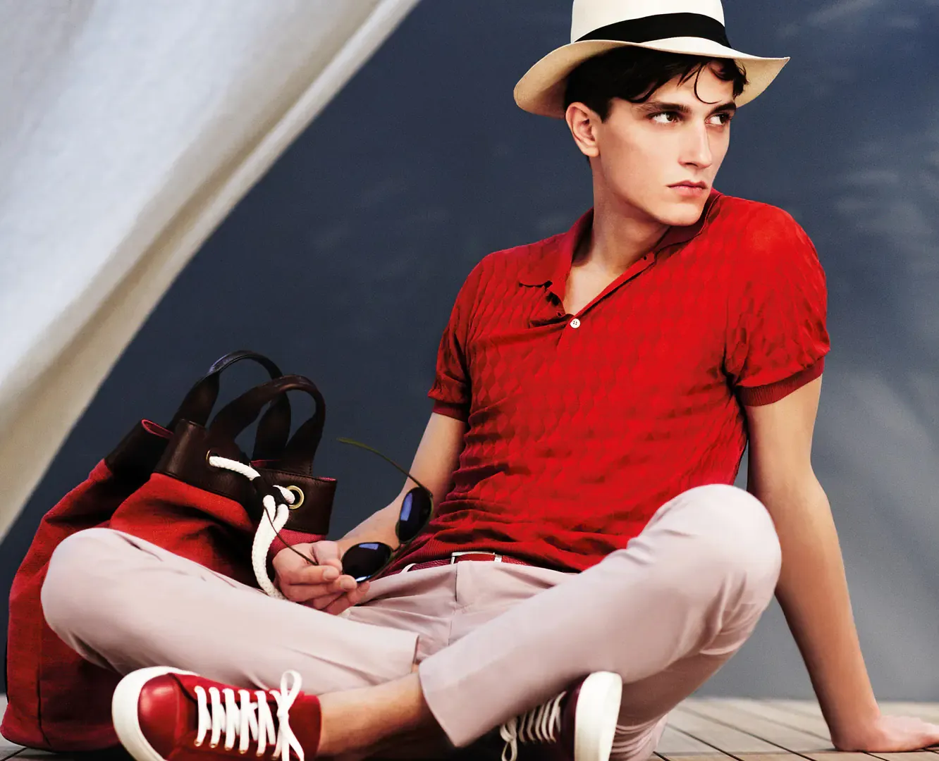 Gợi ý phối màu trang phục Tết cho người tuổi Thân dựa trên nguyên tắc phong thủy ngũ hành