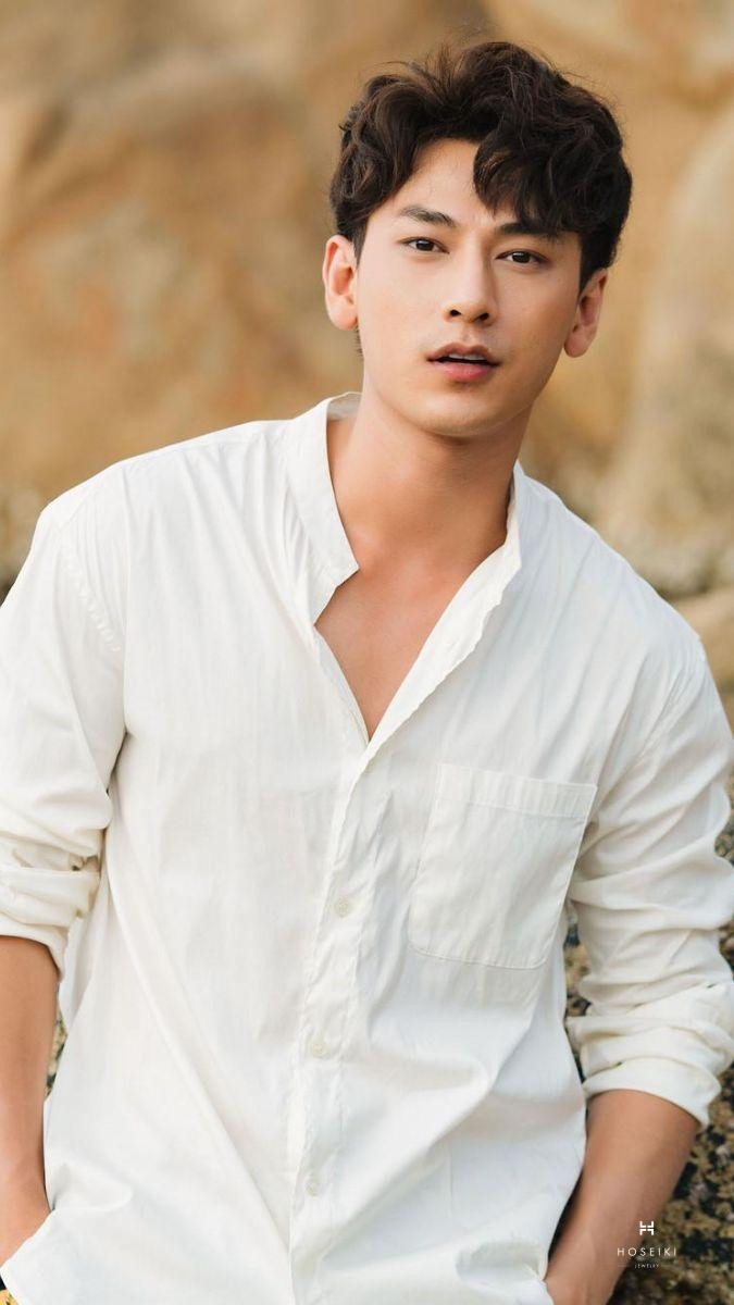 Phong cách Side Part 7/3 tôn đường nét gương mặt