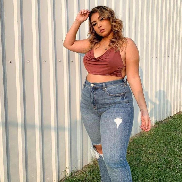 Phong cách thời trang của cô gái mập đáng yêu