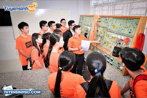 Phòng học hiện đại tại Đại học Lạc Hồng