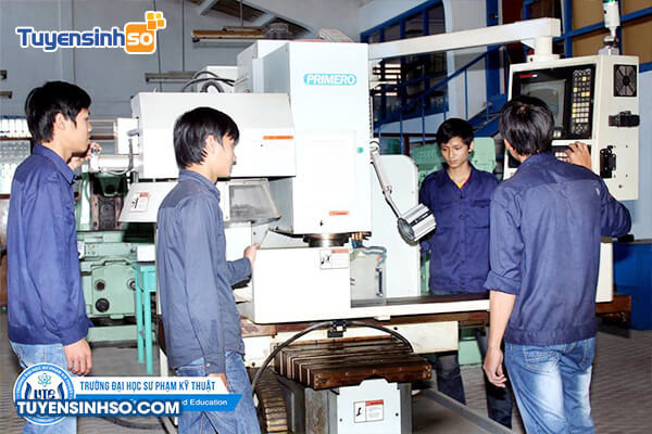Đại học Sư phạm Kỹ thuật Đà Nẵng: Thông tin tuyển sinh mới nhất Phòng học hiện đại tại trường Đại học Sư phạm Kỹ thuật Đà Nẵng với trang thiết bị đầy đủ