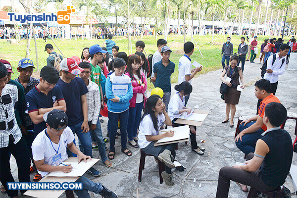 Phòng trưng bày tác phẩm nghệ thuật tại Đại học Mỹ thuật Thành phố Hồ Chí Minh