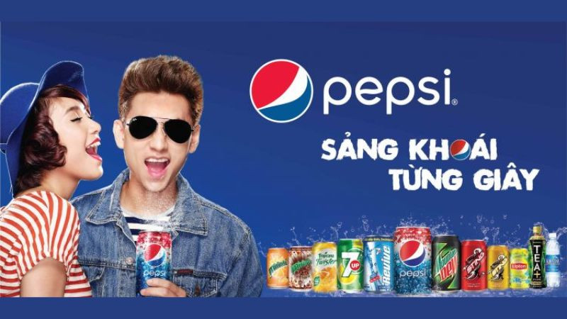 Poster quảng cáo sản phẩm tiêu dùng hoặc thời trang nổi bật