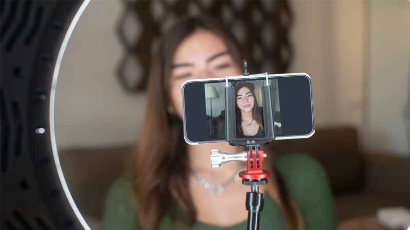 Quá trình quay phim và chỉnh sửa video bằng phần mềm chuyên nghiệp