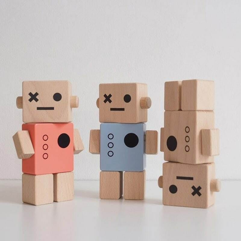 Robot lắp ráp từ bìa carton, dự án sản phẩm STEM sáng tạo