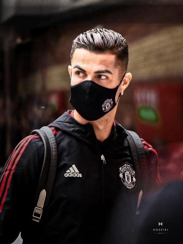 Ronaldo tươi cười giao lưu, truyền động lực cho thế hệ trẻ