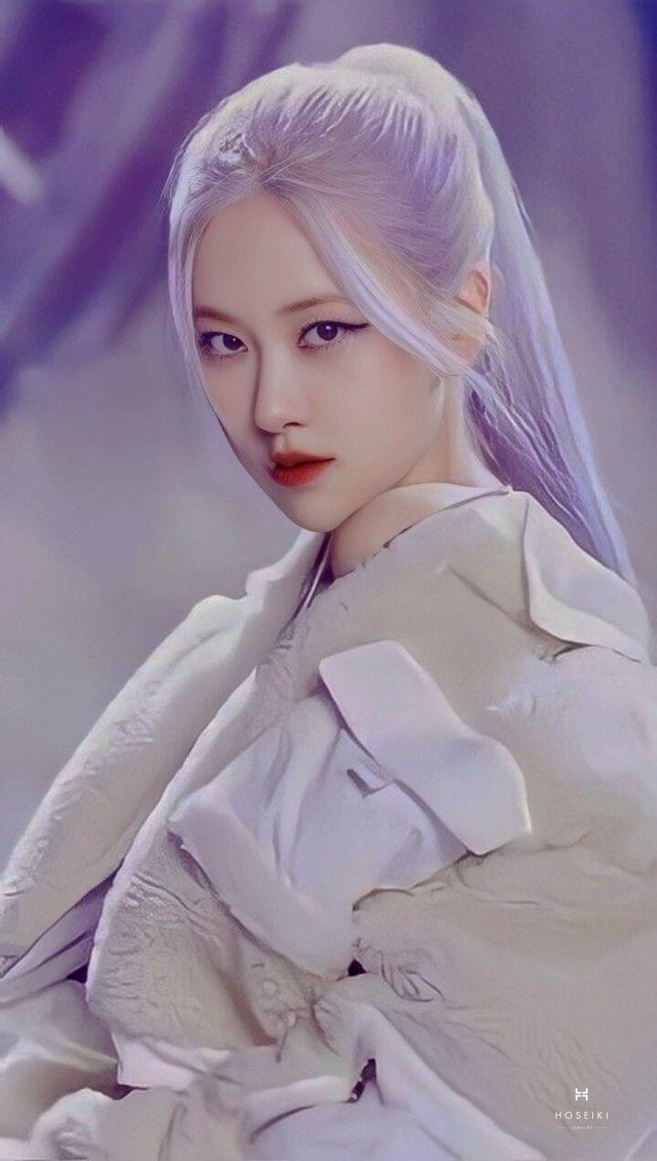 Rosé BLACKPINK biểu diễn trên sân khấu, tràn đầy năng lượng