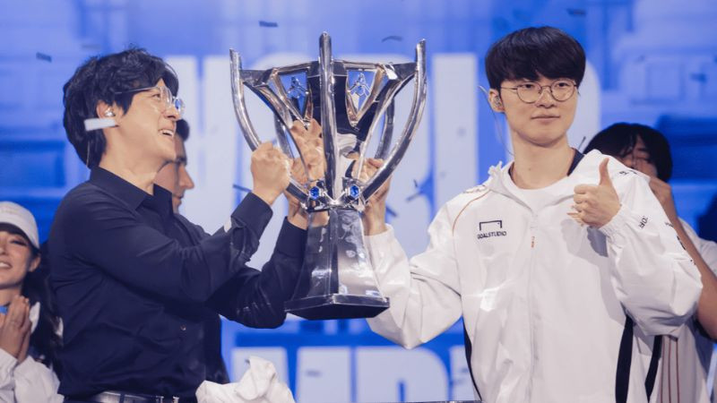 Sân khấu thi đấu các giải đấu Liên Minh Huyền Thoại chuyên nghiệp, nơi thể thức Fearless Draft 2025 sẽ được áp dụng.