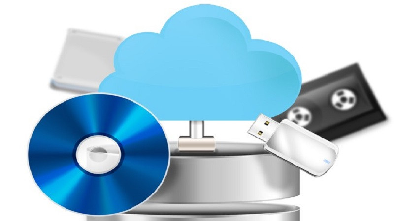 Sao lưu dữ liệu ra thiết bị lưu trữ ngoài như ổ cứng di động, USB