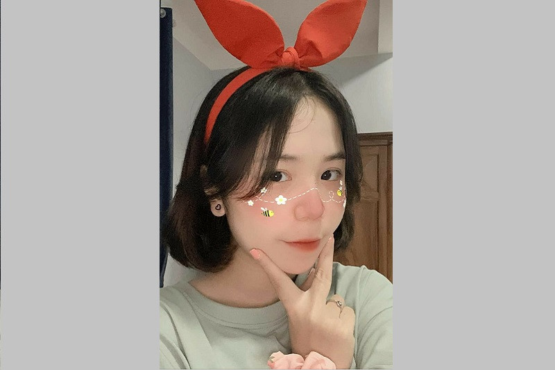 Simmy trong trang phục dễ thương