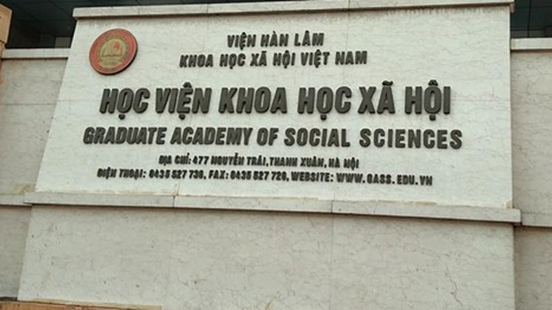 Sinh viên học Thạc sĩ Khoa học Xã hội nghiên cứu tài liệu
