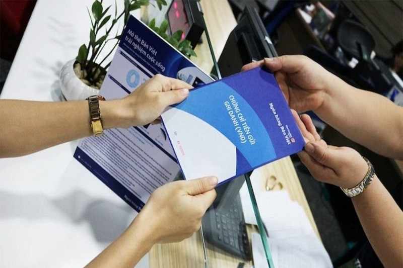 Sơ đồ hoặc hình ảnh minh họa các loại chứng chỉ tiền gửi phổ biến: ghi danh, vô danh và ghi sổ