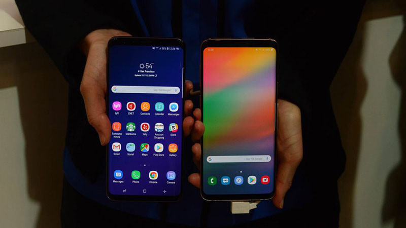 So sánh giao diện Samsung Experience và One UI trên Galaxy S9+, minh họa sự thay đổi về biểu tượng và bo tròn