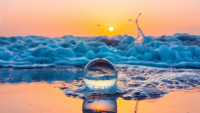 Sóng biển cuộn trào tung bọt trắng xóa, chiêm ngưỡng sức mạnh qua ảnh biển đẹp