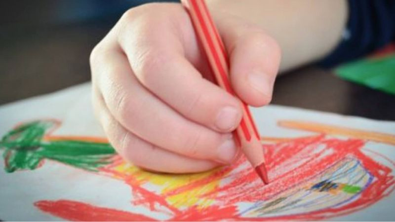 Sự kết hợp màu sắc và hình dạng tròn trong tranh vẽ động vật đáng yêu