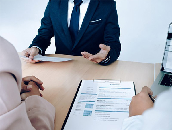 Sự kết nối giữa Sơ yếu lý lịch (CV) và Bản mô tả công việc (JD) trong quy trình ứng tuyển