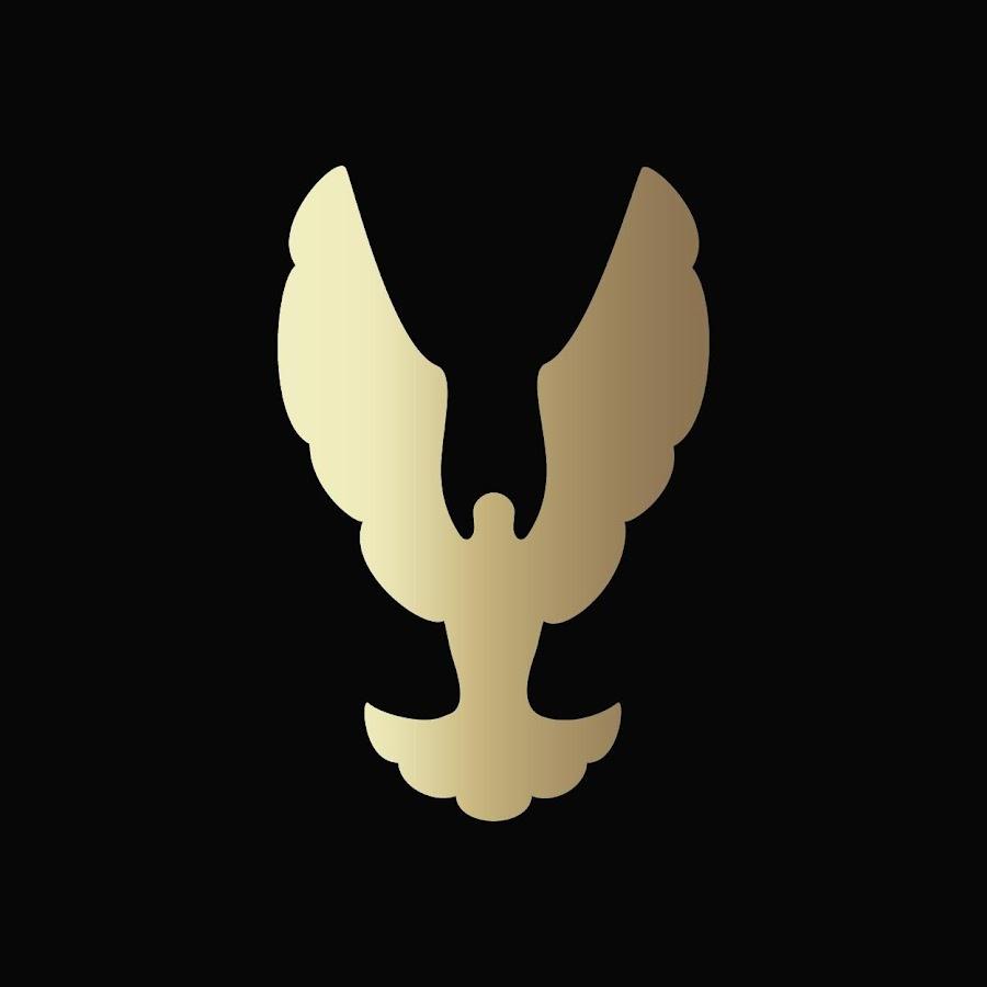 Một tác phẩm tranh sáng tác hoàn thiện trưng bày trong phòng triển lãm, thể hiện ý nghĩa sâu sắc và giá trị nghệ thuật bền vững.