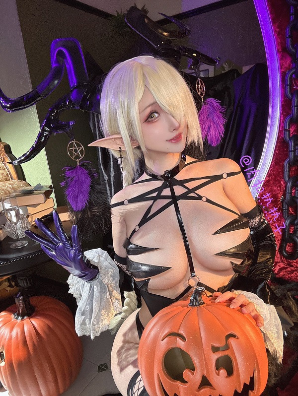 Tạo hình cosplay nhân vật anime nữ đầy thu hút