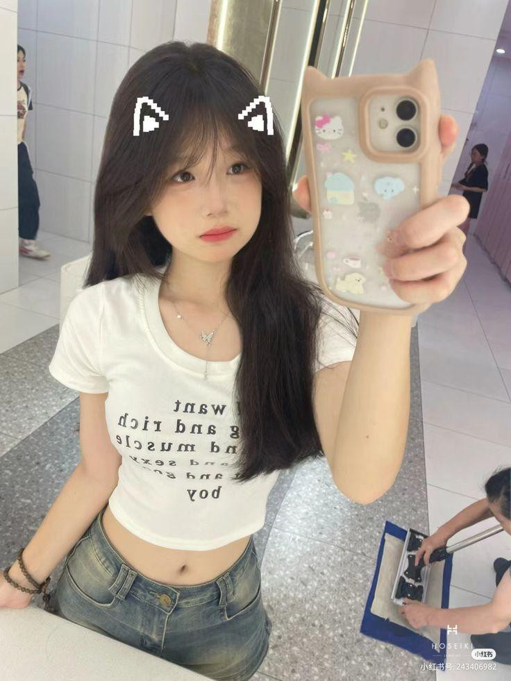 Thần thái làm nên bức ảnh gái xinh tự sướng ấn tượng