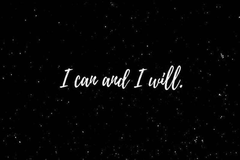 Thiết kế chữ trên nền đen mang thông điệp sâu sắc