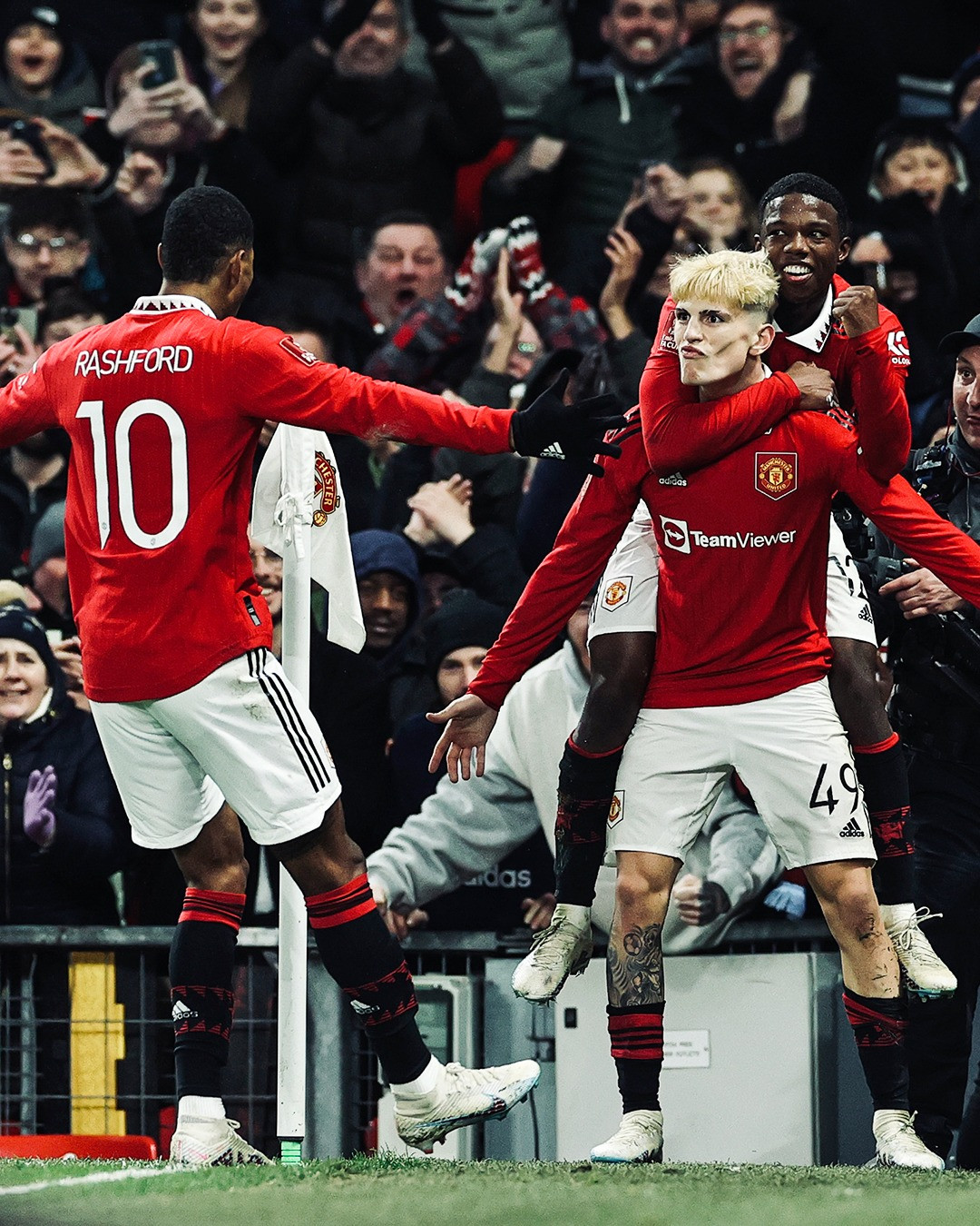 Tiền đạo Marcus Rashford của Manchester United ăn mừng bàn thắng