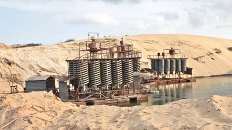 Tinh quặng hoặc Titan xốp sau giai đoạn chế biến, nguyên liệu thô cho sản xuất kim loại Titan