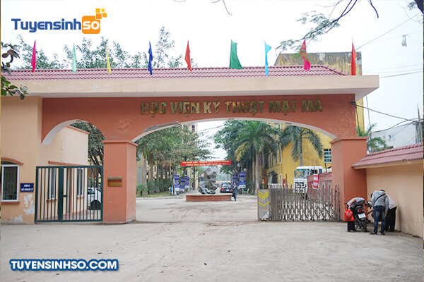 Tòa nhà giảng đường chính tại Học viện Kỹ thuật Mật mã (cơ sở phía Bắc)