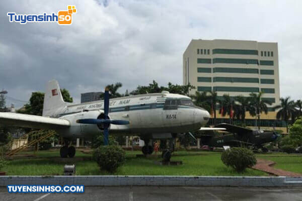 Toàn cảnh khuôn viên rộng rãi của Học viện Hàng không Việt Nam