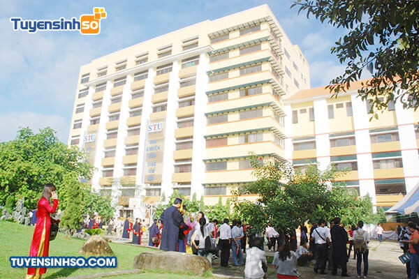 Toàn cảnh khuôn viên Trường Đại học Công nghệ Sài Gòn nhìn từ trên cao