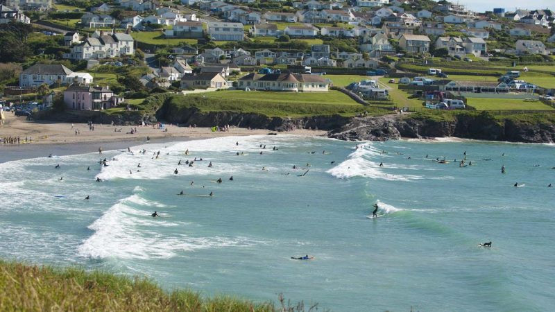 Toàn cảnh thành phố ven **ảnh biển** nhộn nhịp