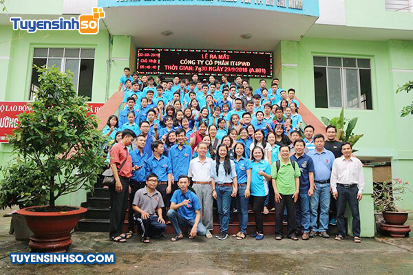 Toàn cảnh trường Cao đẳng Công nghệ thông tin ITC từ bên ngoài