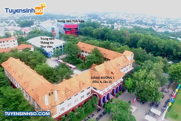 Toàn cảnh Trường Đại học Công nghệ Đồng Nai từ trên cao