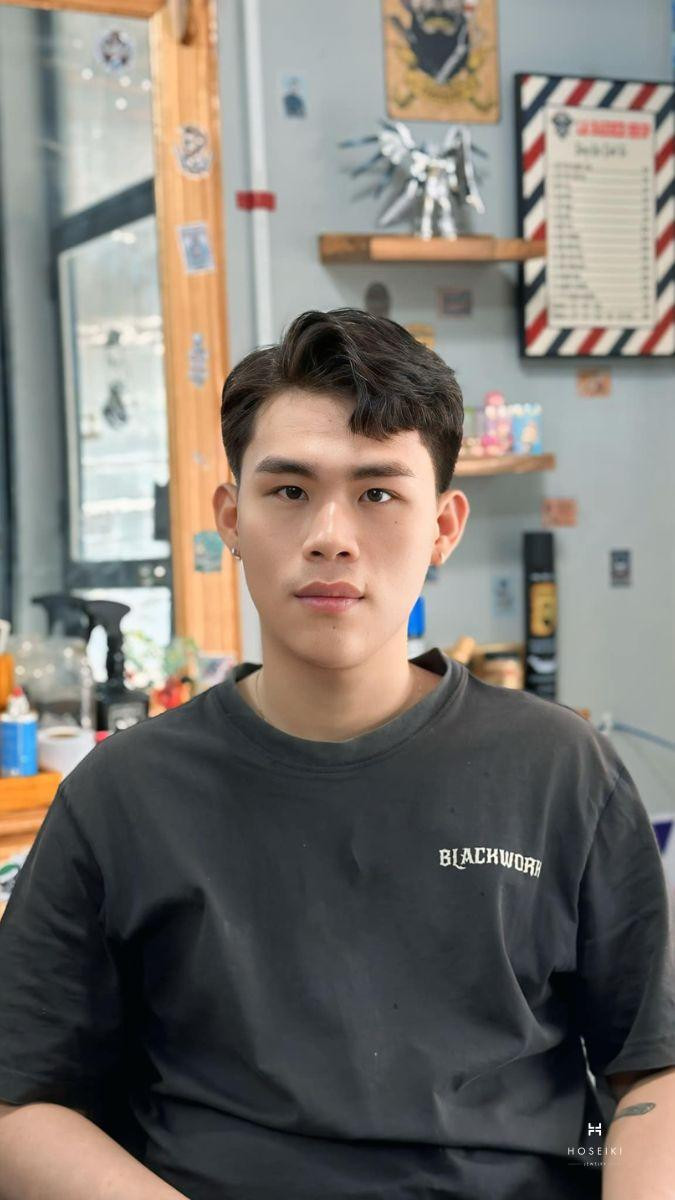 Tóc 7/3 không cầu kỳ vẫn tinh tế