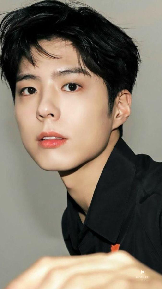 Tóc 7/3 nhẹ nhàng nhưng có sức hút thị giác cao