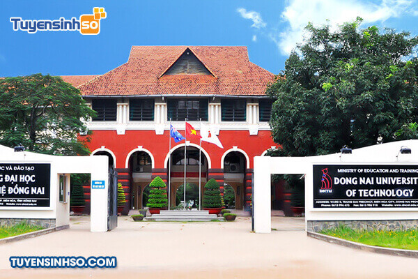 Tổng quan khuôn viên hiện đại của Đại học Công nghệ Đồng Nai