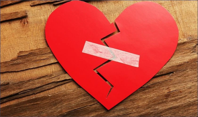 Trái tim tan vỡ - Ảnh Valentine tâm trạng buồn