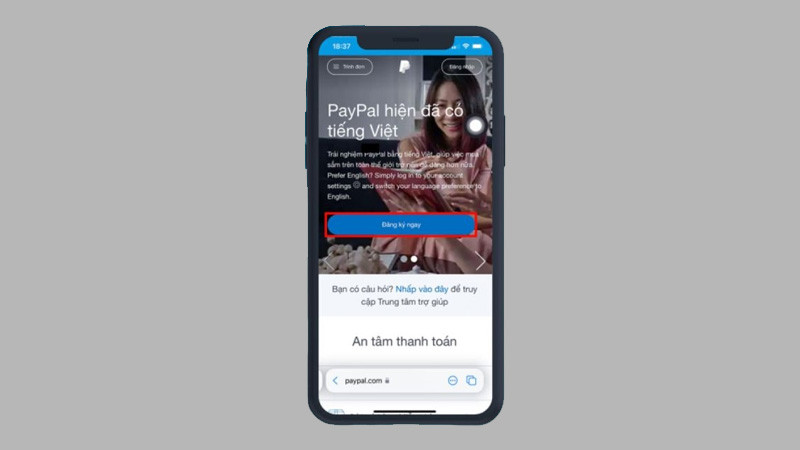 Trang chủ website PayPal với nút 'Sign Up' (Đăng ký) để bắt đầu tạo tài khoản