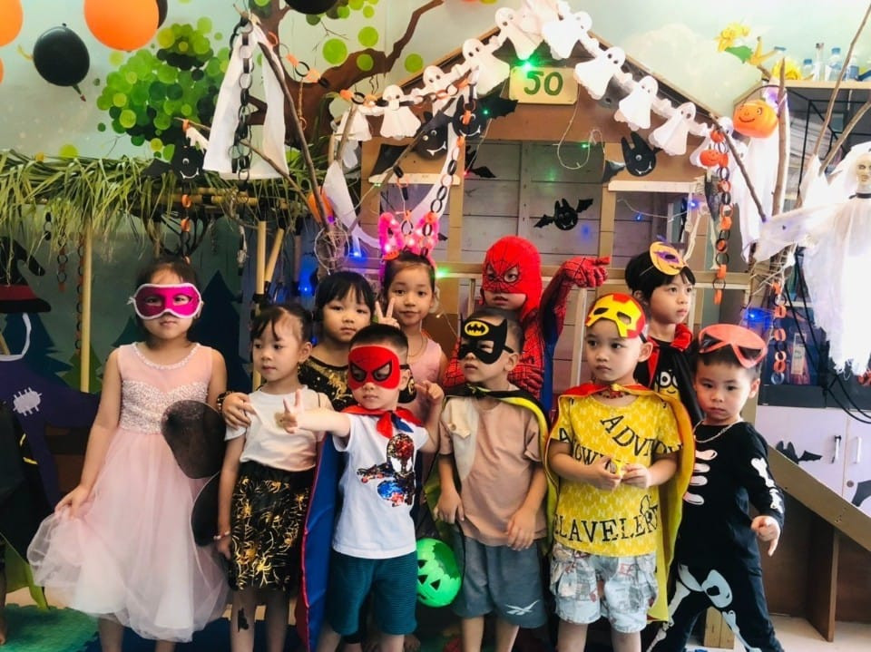 Trẻ rèn luyện tính tự lập tại Trường mầm non Vườn Tuổi Thơ