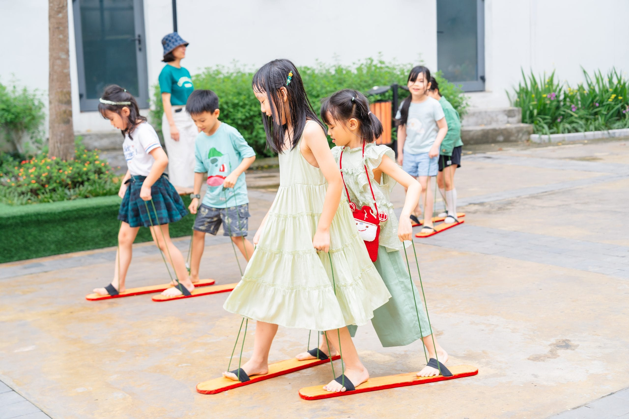 Trường mầm non Việt Mỹ Montessori áp dụng phương pháp Montessori