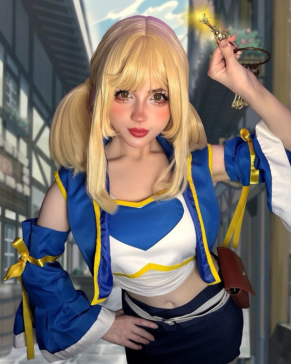 Từng chi tiết trang phục cosplay Lucy Heartfilia được chăm chút kỹ lưỡng