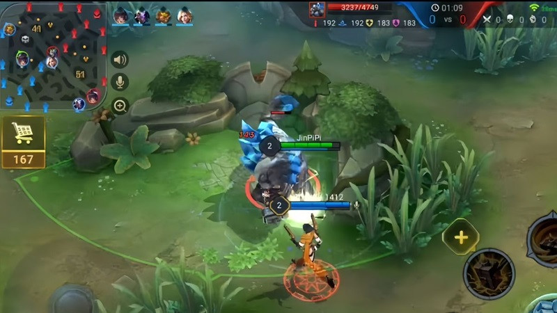 Tướng Liên Quân biến về Bệ Đá Cổ, chuẩn bị cho chiến thuật Roam bất ngờ sau khi hồi phục.