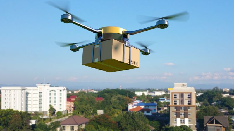UAV thực hiện nhiệm vụ giao nhận hàng hóa, bưu kiện tự động