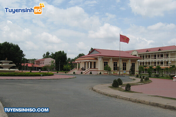 Vẻ đẹp kiến trúc hiện đại tại Đại học Cửu Long